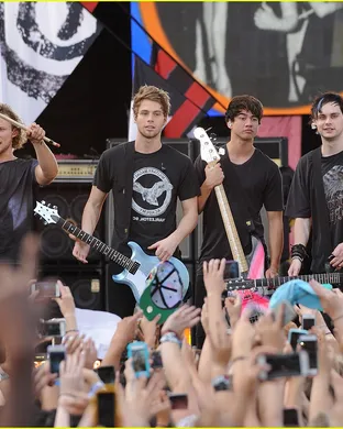 5 Seconds of Summer Glendale