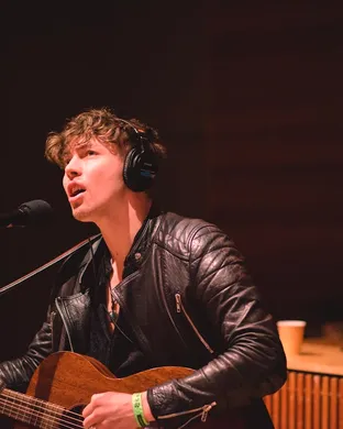 Barns Courtney Phoenix