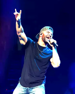 Dylan Scott Chandler